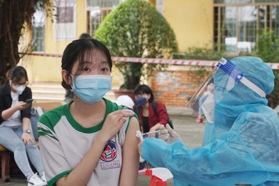 Hà Nội: 95% trẻ từ 12 đến 17 tuổi sẽ được tiêm vaccine phòng Covid-19 từ quý IV năm 2021