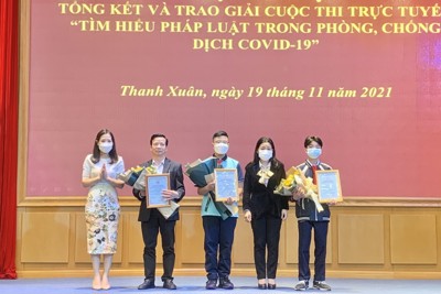 Quận Thanh Xuân: Trao giải cuộc thi tìm hiểu pháp luật trong phòng, chống dịch Covid-19