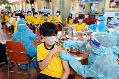 Đón 26.000 học sinh trở lại TP Hồ Chí Minh học trực tiếp, làm sao để an toàn?