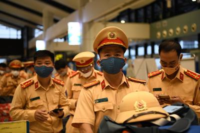 Cục Cảnh sát giao thông xuất quân chi viện cho TP Hồ Chí Minh chống dịch