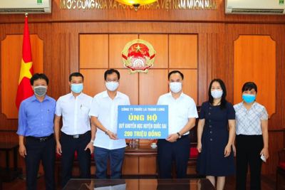 Công ty Thuốc lá Thăng Long hỗ trợ 200 triệu đồng cho quỹ khuyến học huyện Quốc Oai