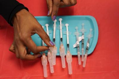 AP: Vaccine Covid-19 cho trẻ 5-11 tuổi của Pfizer có thể sẵn sàng vào tháng 11