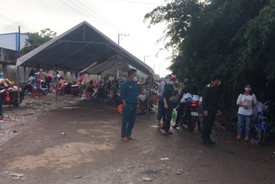 Bình Phước hỗ trợ gần 67.000 người dân đi qua để về quê
