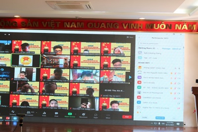 Gần 400 học sinh trường THCS Nghĩa Tân (quận Cầu Giấy) sôi nổi tham gia chuyên đề giáo dục pháp luật trực tuyến