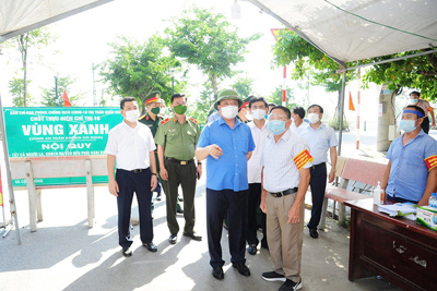 Bí thư Thành ủy Hà Nội Đinh Tiến Dũng: Huyện Quốc Oai phải siết chặt quản lý để giữ vững là “vùng xanh”, “huyện xanh”
