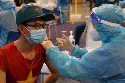 Tự nguyện tiêm vaccine Covid-19 - “chìa khóa” giúp TP Hồ Chí Minh vượt qua đại dịch