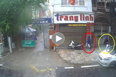 [Clip] Chính chủ hớ hênh, hai thanh niên điềm nhiên trộm xe máy