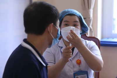 Vaccine Hayat-Vax tiêm 2 mũi cách nhau 2-4 tuần, có thể tiêm trộn với Sinopharm