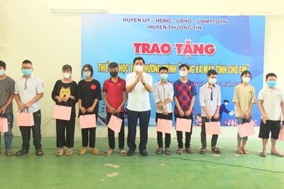 200 học sinh huyện Thường Tín được hỗ trợ từ chương trình “sóng và máy tính cho em”
