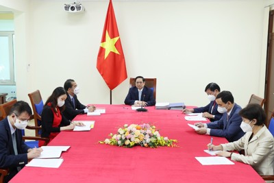 Thủ tướng đề nghị COVAX ưu tiên phân bổ vaccine cho Việt Nam "càng nhanh càng tốt, càng nhiều càng tốt"