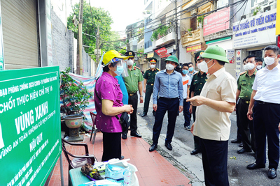 Thường vụ Thành ủy Hà Nội ra Chỉ thị về 7 nội dung thực hiện thích ứng an toàn, linh hoạt, kiểm soát hiệu quả dịch