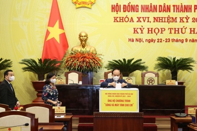 Hà Nội: Đại biểu HĐND TP ủng hộ hơn 114 triệu đồng cho Chương trình “Sóng và máy tính cho em”