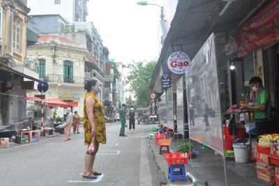 Sáng tạo trong quản lý cửa hàng thiết yếu tại phường Cửa Đông, quận Hoàn Kiếm