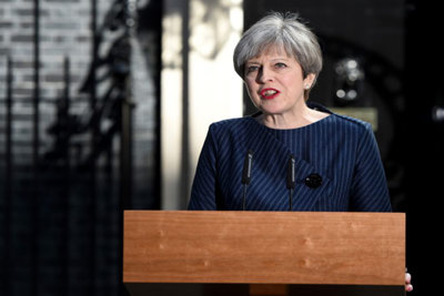 Thủ tướng Theresa May khẳng định “sự ủng hộ hoàn toàn” của Nội các