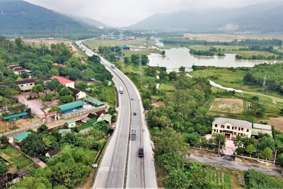 Hà Tĩnh: Quốc lộ 2.400 tỷ xuất hiện sụt lún, bong tróc