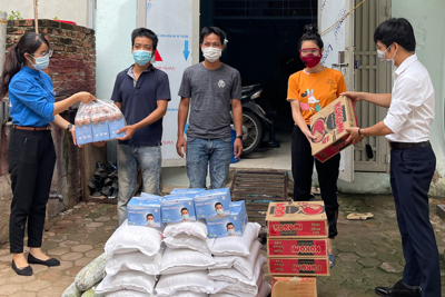 Hà Đông: Phường Dương Nội hỗ trợ trên 2.100 suất quà đến lao động khó khăn do dịch Covid-19