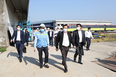 Bí thư Thành ủy Đinh Tiến Dũng: Phấn đấu đến năm 2022 đưa vào vận hành phần đi nổi dự án đường sắt đô thị đoạn Nhổn - ga Hà Nội