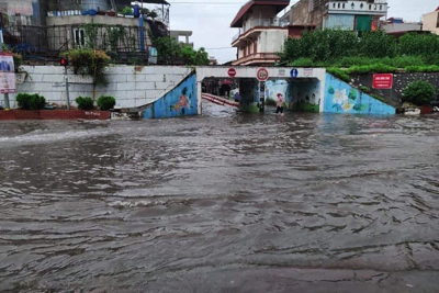 Hải Phòng: Mưa lớn khiến nhiều tuyến đường ngập lụt