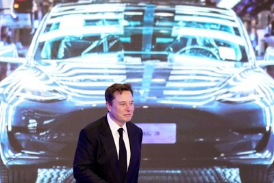 Tỷ phú Elon Musk đặt 25 triệu USD cổ phiếu "vào tay" người theo dõi Twitter