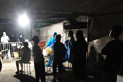 Hà Đông: Phong tỏa tạm thời khu dân cư 170 nhân khẩu trong đêm vì liên quan ca mắc Covid-19