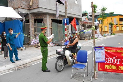 Chốt kiểm soát dịch Covid-19 tại các phường: "Lá chắn" hữu hiệu ngăn ngừa dịch bệnh