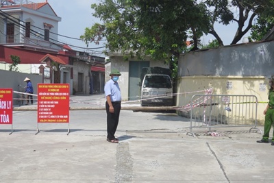 Huyện Phú Xuyên: Phong toả xóm 603 người dân có ca mắc Covid-19 làm việc tại Công ty Napaty Việt Nam
