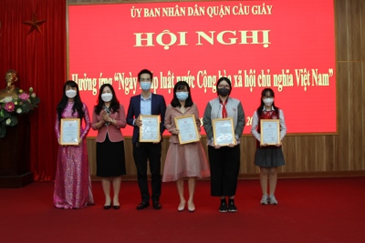 Quận Cầu Giấy hưởng ứng “Ngày Pháp luật nước Cộng hòa xã hội chủ nghĩa Việt Nam”