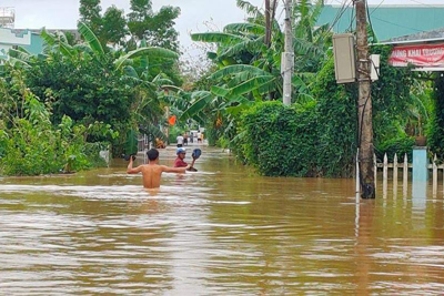 Quảng Nam: Nước sông Vu Gia dâng nhanh, rốn lũ Đại Lộc ngập sâu