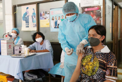 Chiến dịch tiêm vaccine Covid-19 của Campuchia về đích sớm