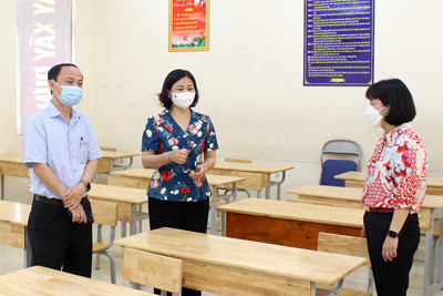 Phó Bí thư Thường trực Thành ủy Nguyễn Thị Tuyến: Huyện Thanh Trì tuyệt đối không để có F0 tại các điểm thi