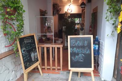 Chùm ảnh: Hàng quán kinh doanh ăn uống trên địa bàn quận Ba Đình chủ động phòng, chống dịch Covid-19