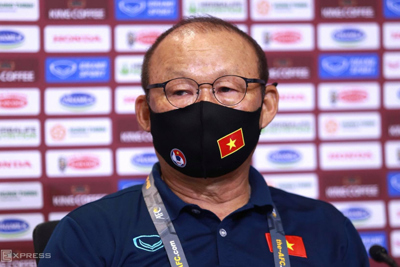 HLV Park Hang-seo: " Bóng đá Việt Nam vào vòng trong là vinh dự với tôi"