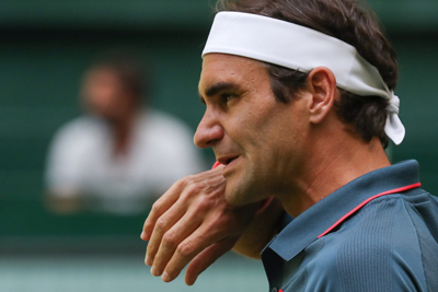 Halle Open: Federer đuối sức