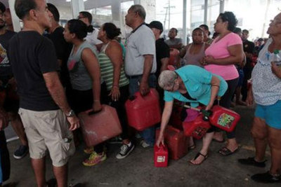 Puerto Rico phải sơ tán 70.000 dân do bão Maria đe dọa làm vỡ đập