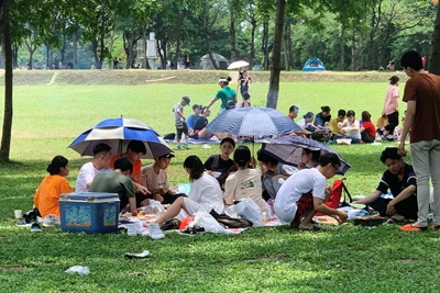 Hà Nội: Buông lỏng công tác phòng, chống dịch Covid-19 ở Công viên Yên Sở