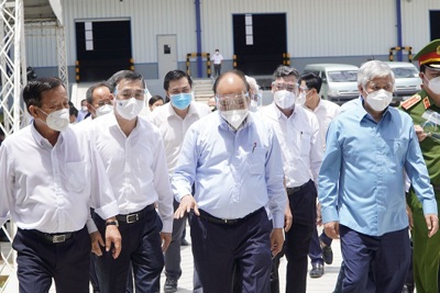 Bình Dương: Chủ tịch nước Nguyễn Xuân Phúc kiểm tra công tác phòng, chống dịch Covid-19
