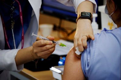 Lý do Hàn Quốc tiêm trộn 2 liều vaccine Covid-19 cho khoảng 760.000 người