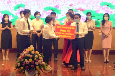 Huyện Mê Linh tiếp nhận gần 10 tỷ đồng ủng hộ Quỹ vaccine phòng chống Covid-19