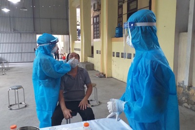 Hà Nội đã lấy 177.924 mẫu xét nghiệm SARS-CoV-2 tại nơi nguy cơ cao