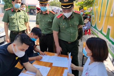 Giám đốc Công an Hà Nội: Đảm bảo tuyệt đối an toàn tại 22 chốt kiểm soát dịch Covid-19