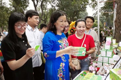 Tuần hàng Việt TP Hà Nội 2021 lần thứ 2, thu hút 15 tỉnh thành phố tham gia