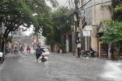 Hà Nội: Các đơn vị tổ chức trực ban 24/24 giờ ứng phó với bão số 10