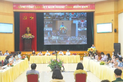 Người ứng cử đại biểu Quốc hội khóa XV tiếp xúc với cử tri quận Hoàn Kiếm