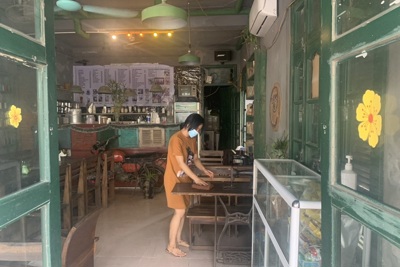 Hà Nội: Dịch vụ ăn uống ảm đạm sau khi được mở cửa trở lại