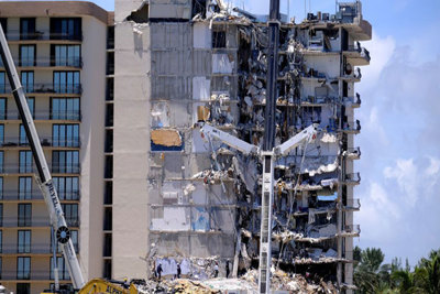 Vụ sập chung cư 12 tầng tại Mỹ: Giới chức Florida từng khẳng định cấu trúc tòa nhà vẫn an toàn