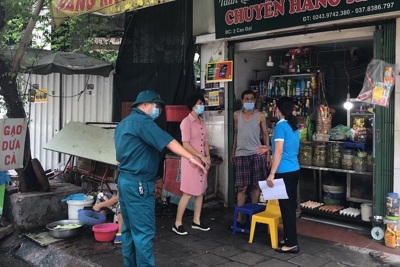 Quận Hai Bà Trưng: Nghiêm túc chấp hành trong ngày đầu giãn cách xã hội để phòng chống dịch Covid-19