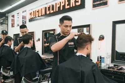 TP Hồ Chí Minh: Tạm dừng dịch vụ cắt tóc, làm đẹp để phòng dịch Covid-19