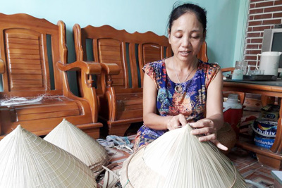Sức sống ở làng nghề nón lá Phú Mỹ