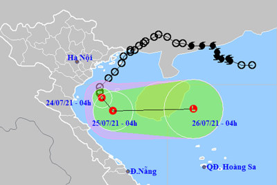 Áp thấp nhiệt đới di chuyển theo hướng Nam Đông Nam, miền Trung mưa lớn