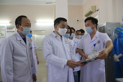 Chủ tịch UBND TP Hà Nội Chu Ngọc Anh: Xây dựng kịch bản tiêm vaccine theo đúng quy trình an toàn của Bộ Y tế